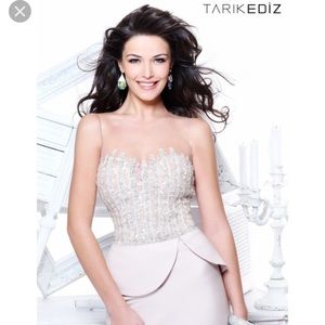 Lond dress Tarik Ediz size 4 (European size 34)